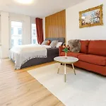 Fullhouse Premium R31 Apartment