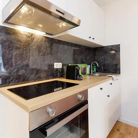 Fullhouse Premium R31 Λειψία